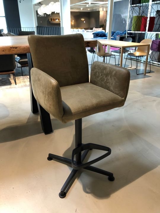 Tiado Barstuhl Fairfield Leder kenia olive