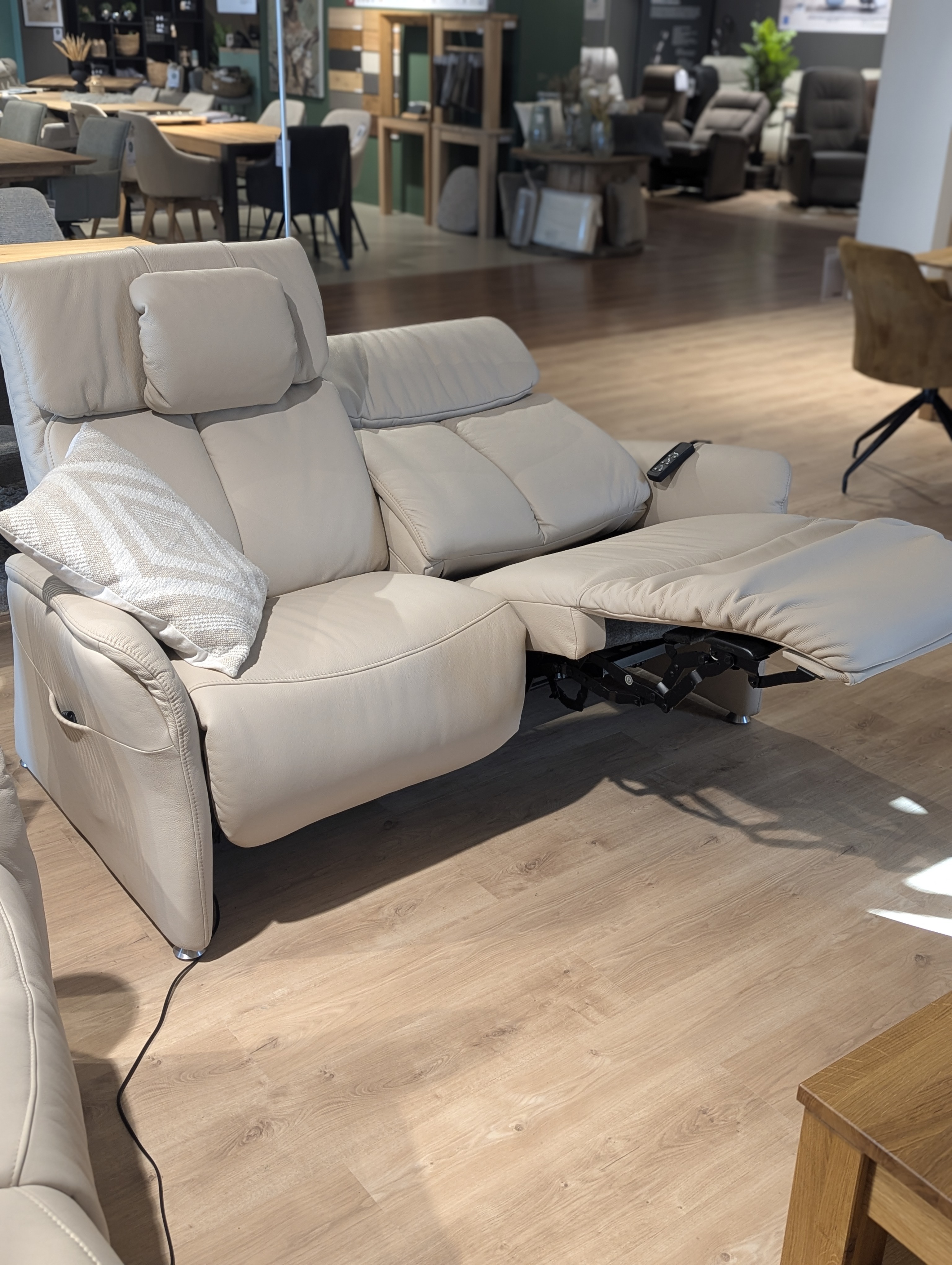 Himolla Sofa 2,5-Sitzer CANSAS 2 - elektronische Kopfteilverstellung + Sitzneigungsverstellung