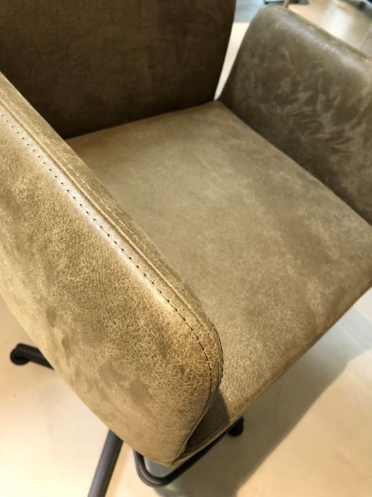 Tiado Barstuhl Fairfield Leder kenia olive